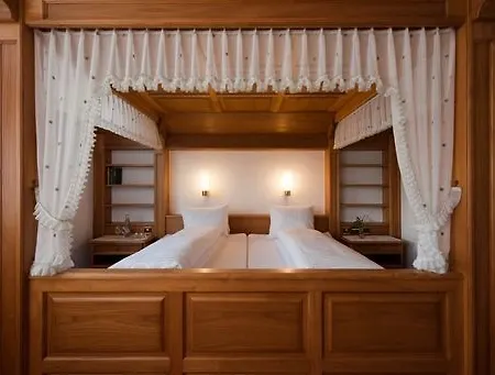 Stump's Alpenrose 4*