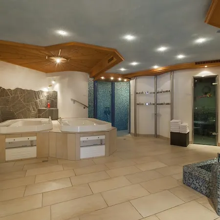 Hotel Stump's Alpenrose 4*