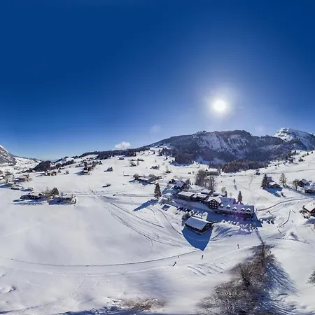 Stump's Alpenrose 4*