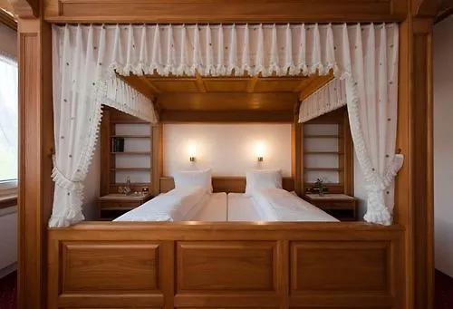 Stump's Alpenrose 4*